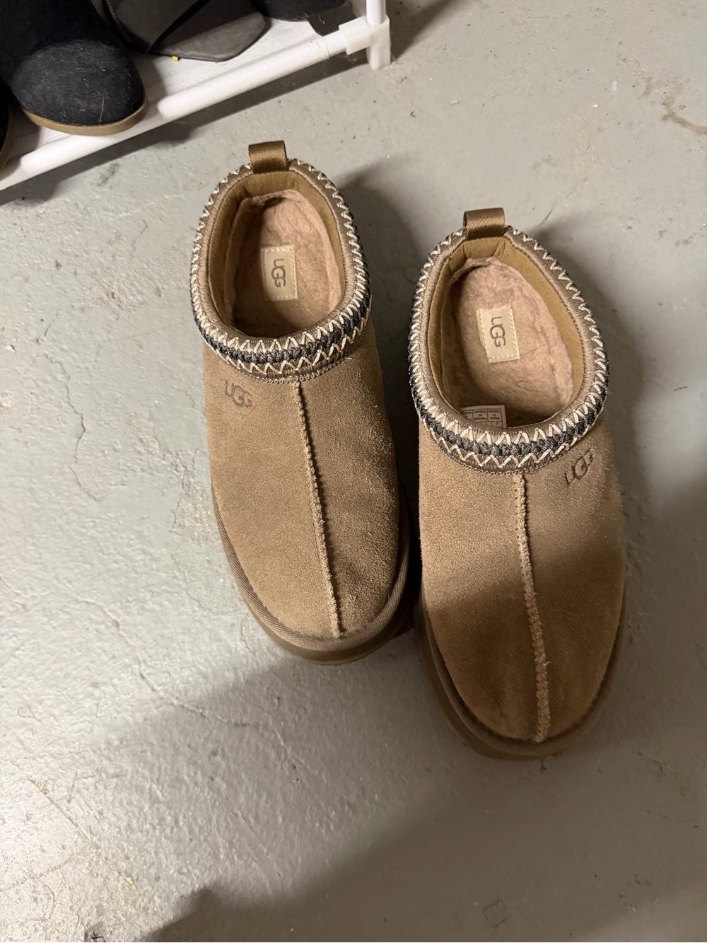 UGG Kids Chestnut Suede Slip-On Clog with Shearling Trim